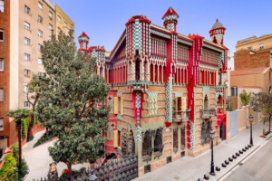 Skip-the-Line Gaudi's Casa Vicens Admission Ticket with Audioguide